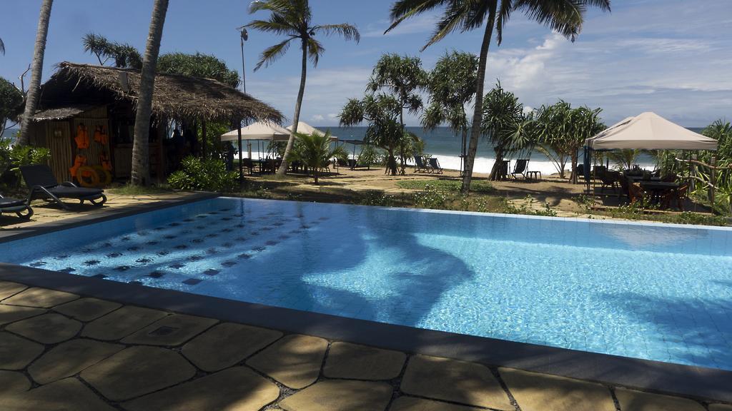 Seven Turtles Hotel Tangalle Bagian luar foto