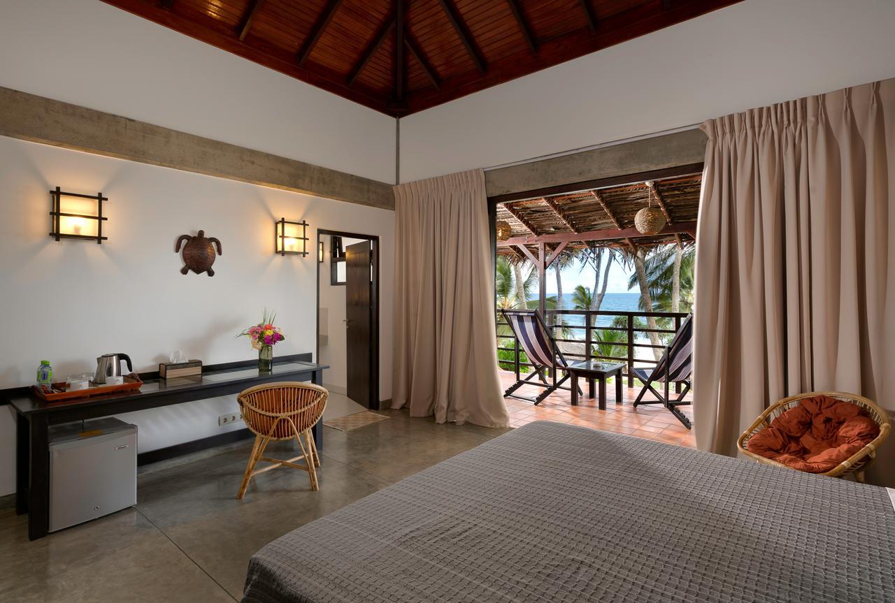 Seven Turtles Hotel Tangalle Bagian luar foto